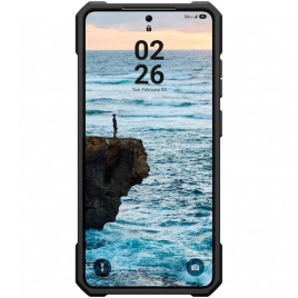 Чехол UAG Essential Armor Case with MagSafe для Samsung Galaxy S26 Ultra Black (214532114040)